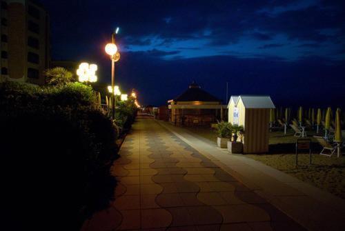 Hotel Arizona Lido di Jesolo Exteriör bild